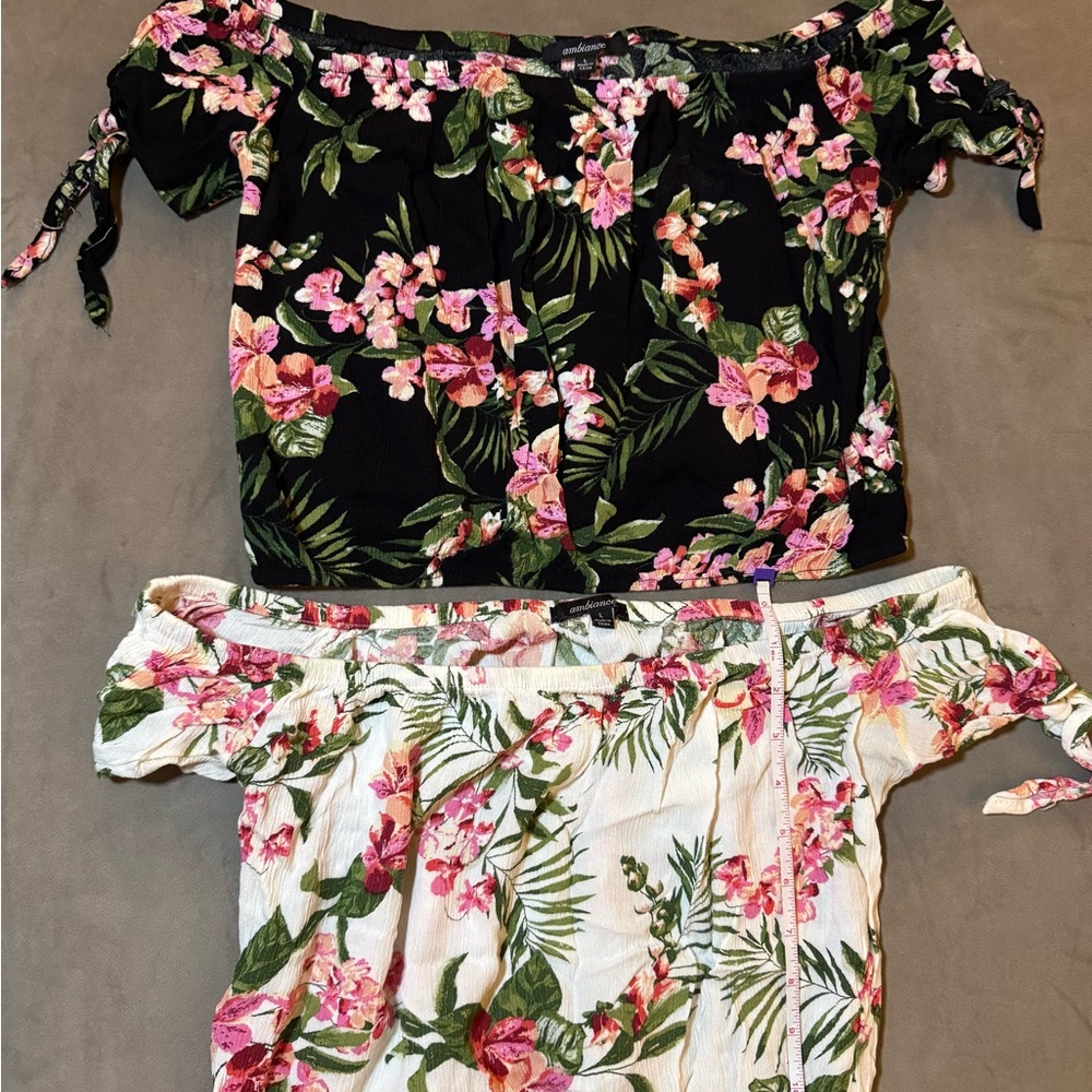 2 Floral off the shoulder mini sleeve crop tops black and white